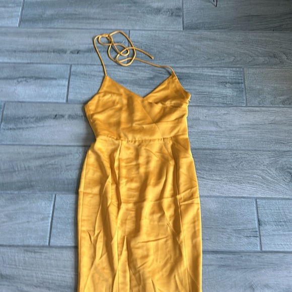 Lovers and friends golden maxi dress - Picture 2 of 7